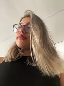 Indiancpl01 – webcam model profile photo Image 3