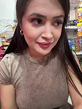 Rinamay_ – webcam model profile photo Image 11