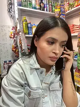 Rinamay_ – webcam model profile photo Image 8