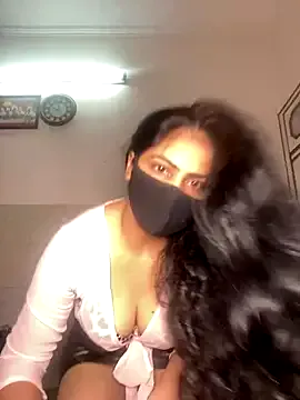 RollDolls – webcam model profile photo Image 2