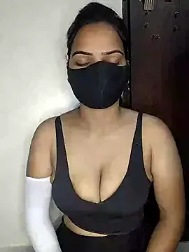 Cutee_Jaan – webcam model profile photo Image 2