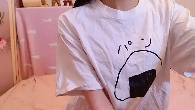 RedLipse – webcam model profile photo Image 14