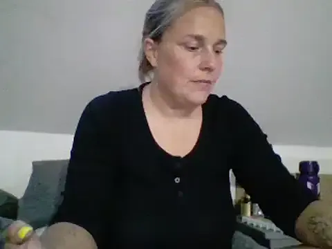 funny_to_see_you_here – webcam model profile photo Image 15