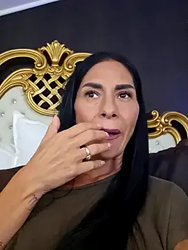 DollyTall – webcam model profile photo Image 2