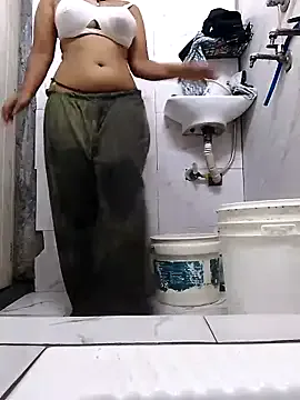 Hot-Haney77 – webcam model profile photo Image 17