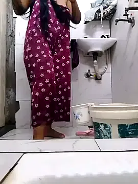 Hot-Haney77 – webcam model profile photo Image 3