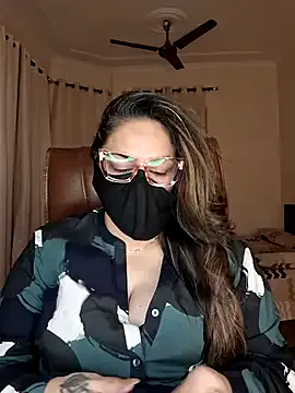 Jess_Lui – webcam model profile photo Image 2