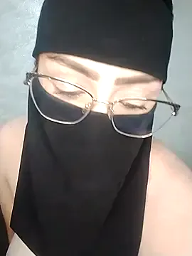 hot_wife_35 – webcam model profile photo Image 3