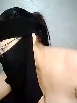 hot_wife_35 – webcam model profile photo Image 5