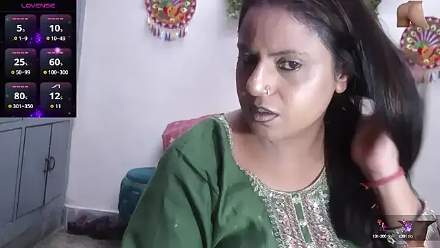 Mahira568 – webcam model profile photo Image 9