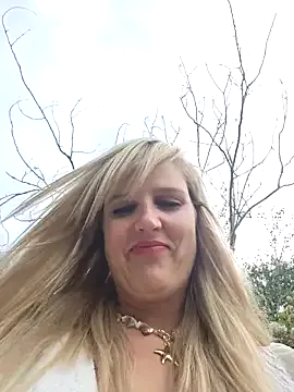 alana15 – webcam model profile photo Image 12