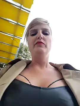 alana15 – webcam model profile photo Image 19