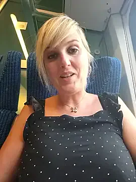 alana15 – webcam model profile photo Image 7