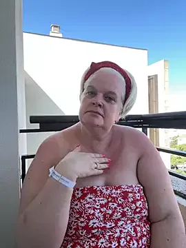 buseemeert – webcam model profile photo Image 19