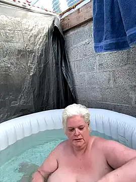 buseemeert – webcam model profile photo Image 5