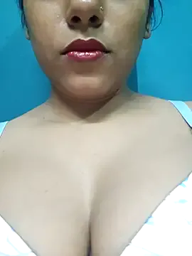 Nicoleevien – webcam model profile photo Image 13