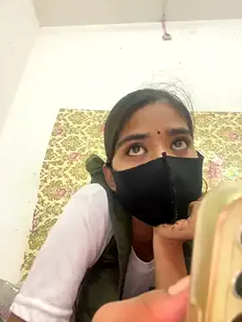 Emma96_hot – webcam model profile photo Image 8