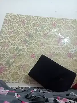 Emma96_hot – webcam model profile photo Image 9