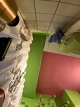 chee_cha – webcam model profile photo Image 3