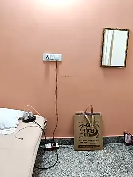 Bambi-Live – webcam model profile photo Image 10