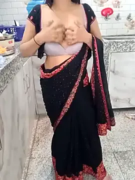 Bambi-Live – webcam model profile photo Image 2