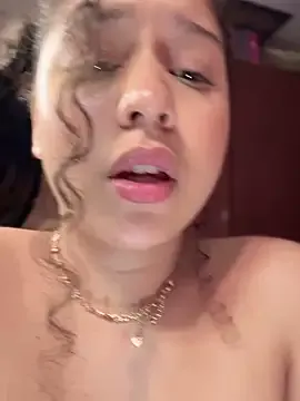 A33_asamin – webcam model profile photo Image 13