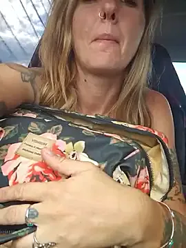 JayJayPink – webcam model profile photo Image 7