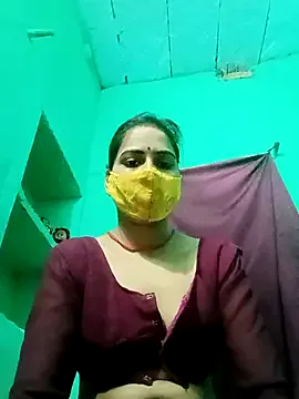 sareandrob – webcam model profile photo Image 4