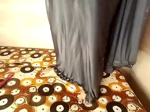 RollDolls – webcam model profile photo Image 11