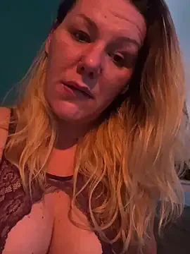 lunawolf21 – webcam model profile photo Image 6