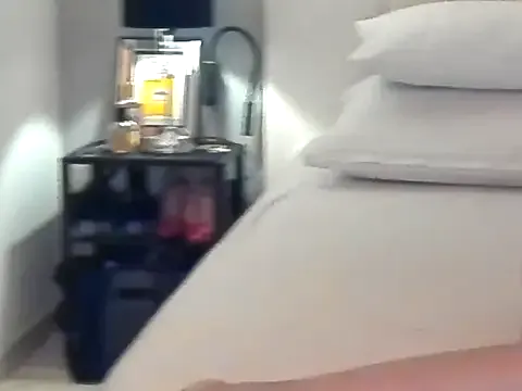 anli5 – webcam model profile photo Image 6