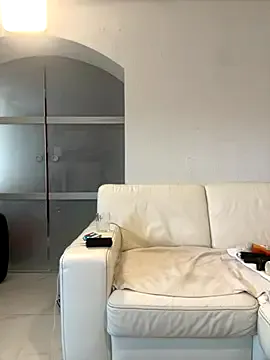 sareandrob – webcam model profile photo Image 19