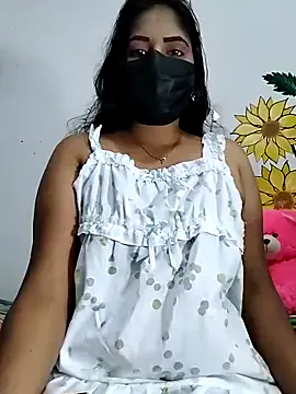 Simone_Miller – webcam model profile photo Image 3