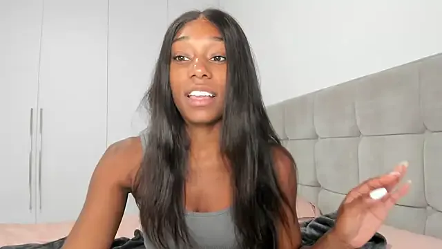 kimkatyrides – webcam model profile photo Image 5