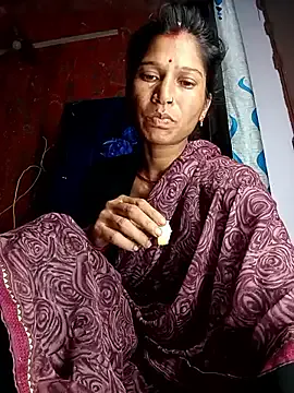 ake_mi – webcam model profile photo Image 13