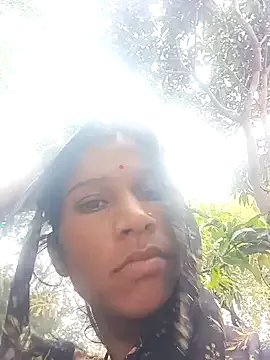 ake_mi – webcam model profile photo Image 5