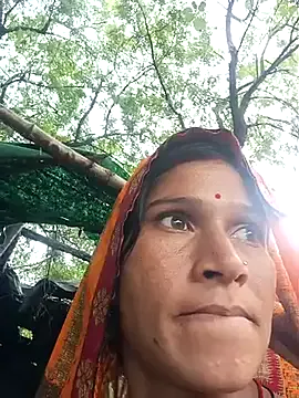 ake_mi – webcam model profile photo Image 6