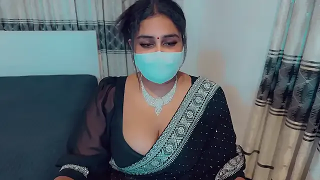 _Alicee_1 – webcam model profile photo Image 15