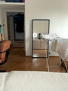 golden_girl_house – webcam model profile photo Image 3