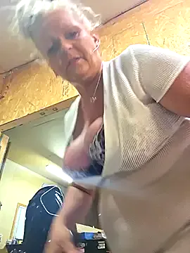 belle_phine – webcam model profile photo Image 7