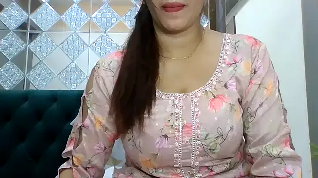 JayJayPink – webcam model profile photo Image 19