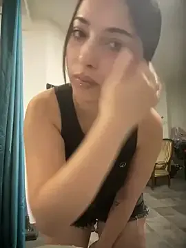 Sugarlina – webcam model profile photo Image 2