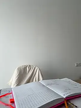 Almmaxxxx – webcam model profile photo Image 7