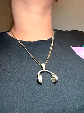 EmiliaCatalina – webcam model profile photo Image 19