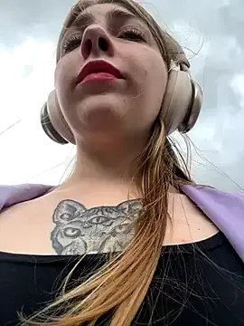 OdriOlsens – webcam model profile photo Image 12