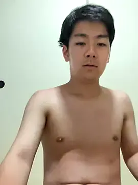 AdritVance – webcam model profile photo Image 13