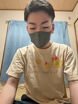 AdritVance – webcam model profile photo Image 3