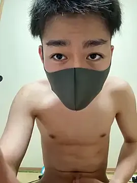 AdritVance – webcam model profile photo Image 6