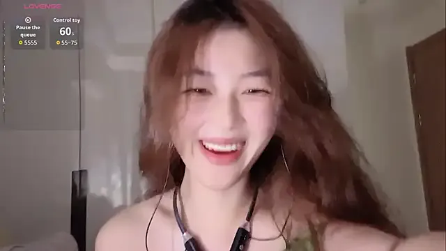 anli5 – webcam model profile photo Image 14