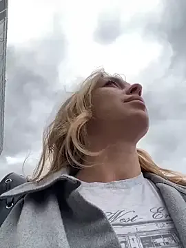 Hot_Misti_69 – webcam model profile photo Image 16